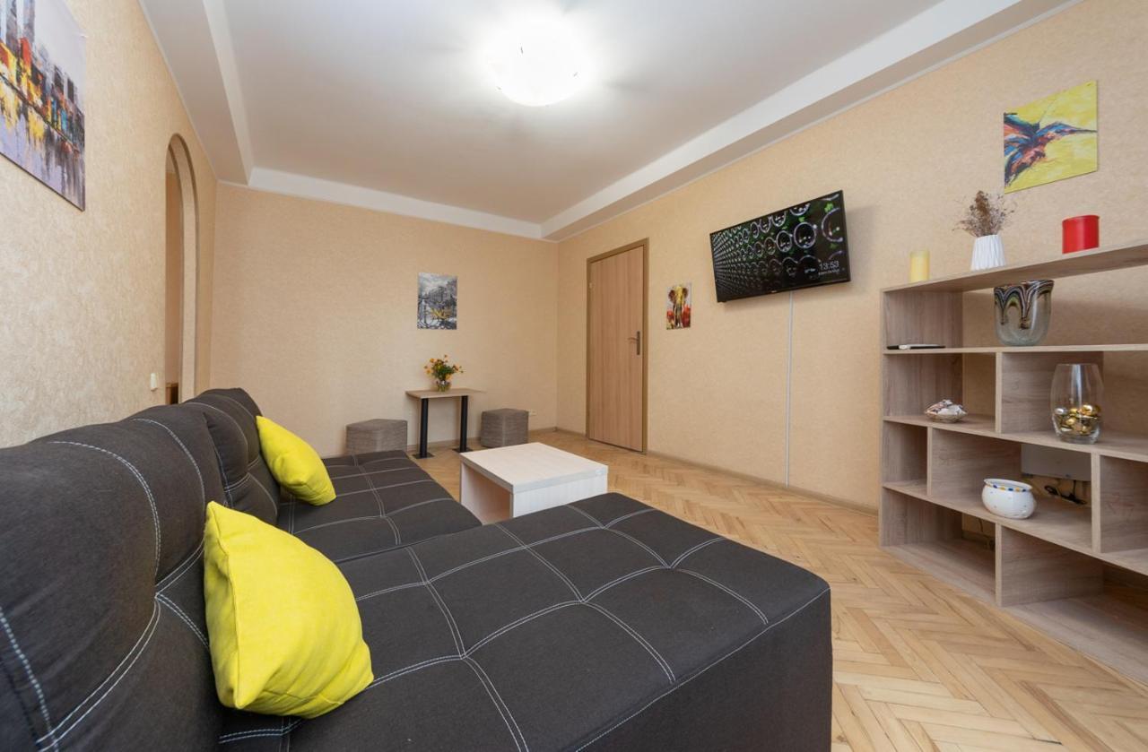 1 Bedroom Apart Near Metro Pecherska Киев Экстерьер фото