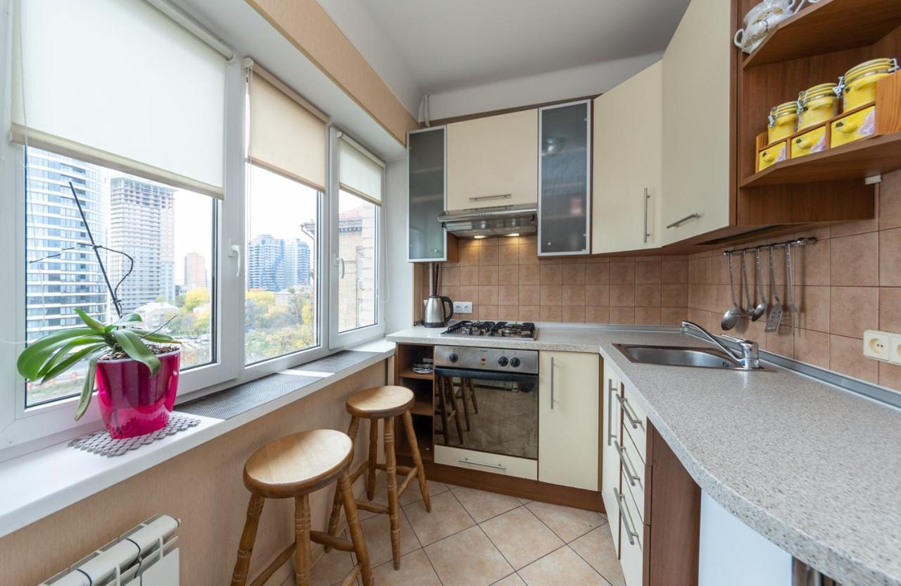 1 Bedroom Apart Near Metro Pecherska Киев Экстерьер фото