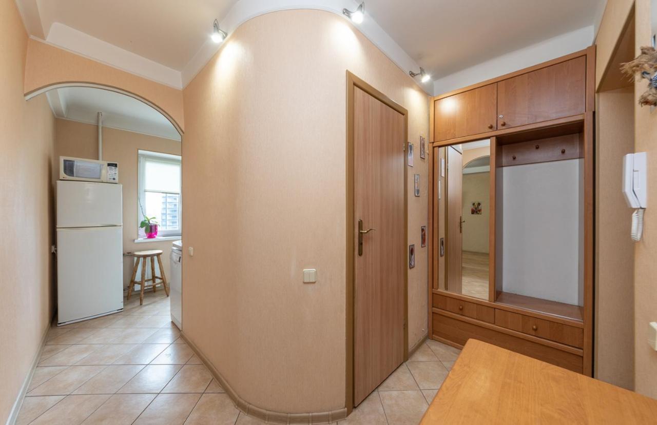 1 Bedroom Apart Near Metro Pecherska Киев Экстерьер фото